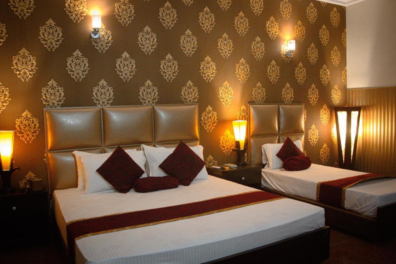 Mall View Hotel Gulberg Лахор Экстерьер фото